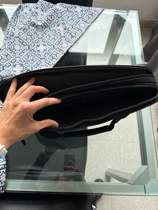 Maletín portátil cuero negro