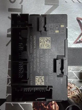 Motor Elevalunas y Centralita derecho Seat León