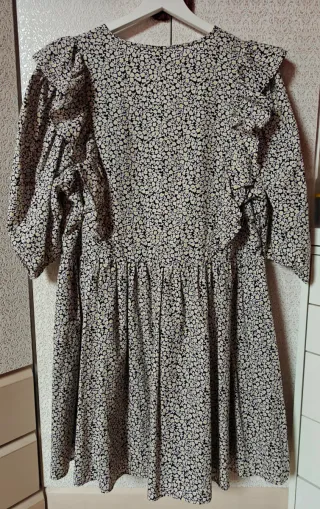 Vestido florecitas manga 3/4 H&M seminuevo