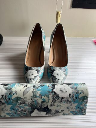 Conjunto Zapatos T38 y Bolso Clutch Floral