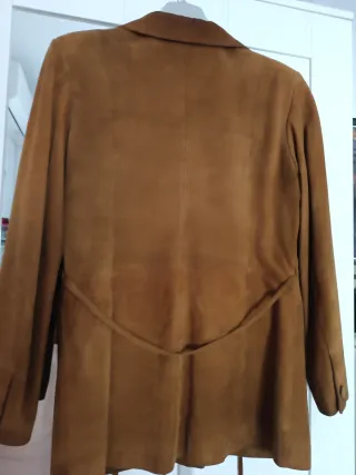 Chaqueta ante marrón atemporal