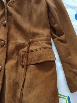 Chaqueta ante marrón atemporal