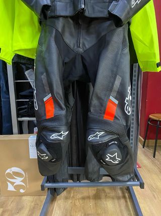 Mono de cuero Alpinestars Talla 50