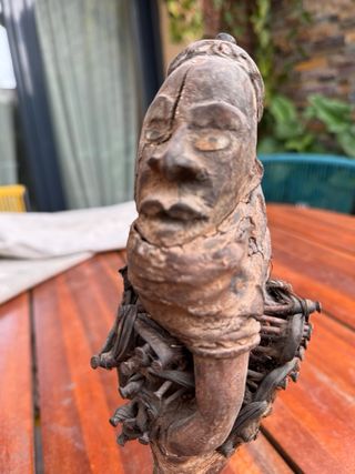 Figura africana Yombe de Congo