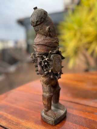 Figura africana Yombe de Congo