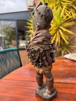 Figura africana Yombe de Congo