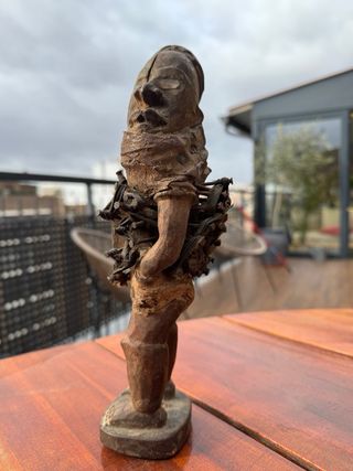 Figura africana Yombe de Congo