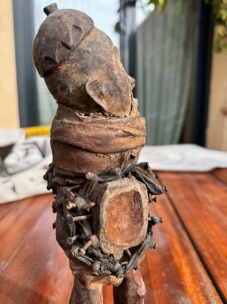 Figura africana Yombe de Congo