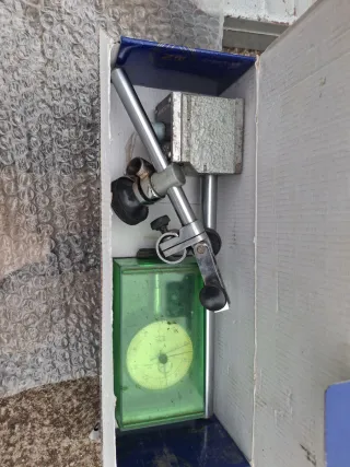 Comparador con reloj