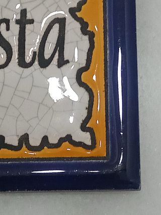 Azulejo de cerámica Aquí vive un comparsista