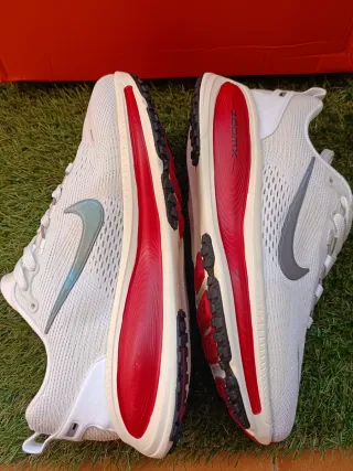 Nike Vomero 18