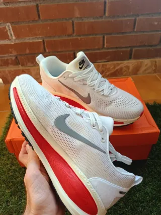 Nike Vomero 18