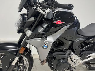 BMW F 900 R - Reducción de altura