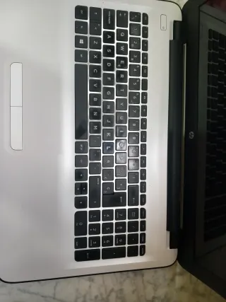 Portátil HP Plata y Negro