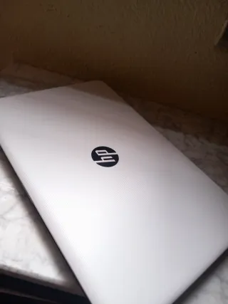 Portátil HP Plata y Negro