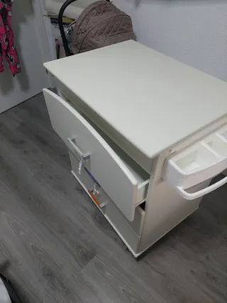 Cómoda cambiador bebé con bañera.Ha buen precio!!