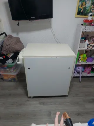 Cómoda cambiador bebé con bañera.Ha buen precio!!