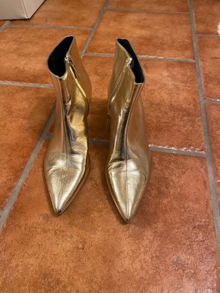 Botines dorados sin estrenar talla 37