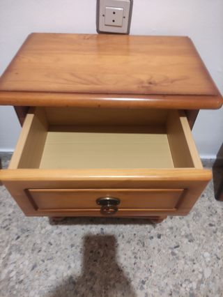 Sinfonier y Mesita de Noche Madera