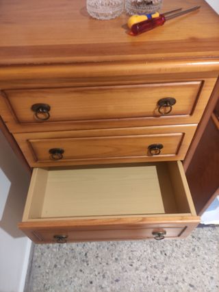 Sinfonier y Mesita de Noche Madera