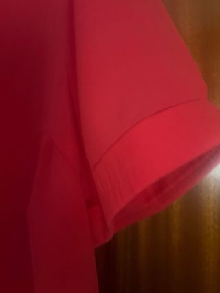 Blusa roja manga corta