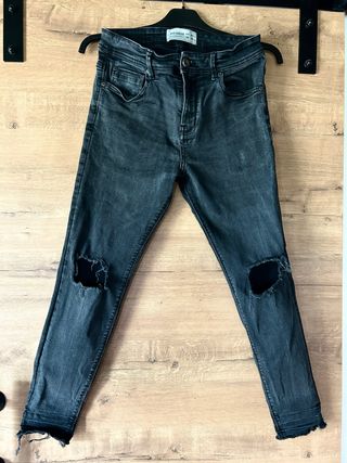 Vaqueros Skinny Rotura Pull&Bear Negro Talla XS