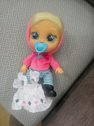 Muñeca Bebé Llorón con accesorios