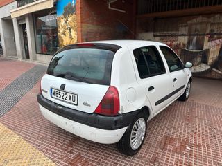 Renault Clio 2000