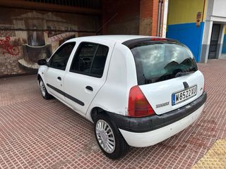 Renault Clio 2000