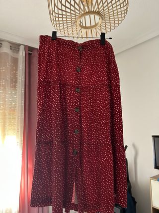 Falda larga de mujer con lunares