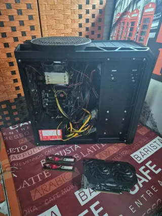 Torre Ordenador Antec Negra