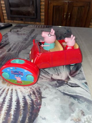Coche teledirigido Peppa Pig