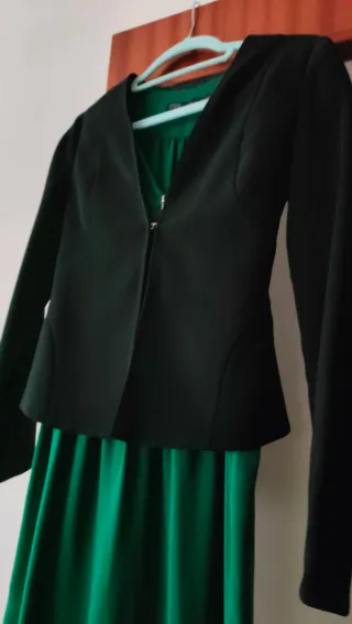 Chaqueta Zara Negra Elegante