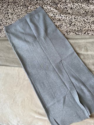 Falda de punto gris larga con abertura