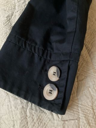 Gabardina Negra Básica Blanco