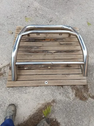 Defensa delantera cromada Valido para varios vehíc