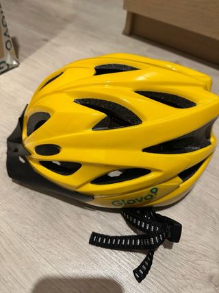 Mochila Glovo con accesorios