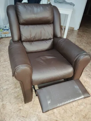 Sillón reclinable marrón