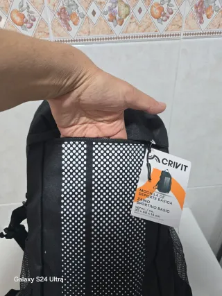MOCHILA DE DEPORTE BÁSICA Prácticamente NUEVO