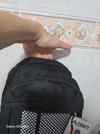 MOCHILA DE DEPORTE BÁSICA Prácticamente NUEVO