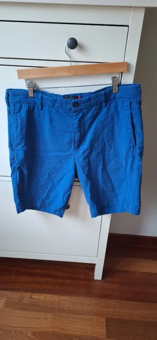 Bermudas azules marca Dockers talla L