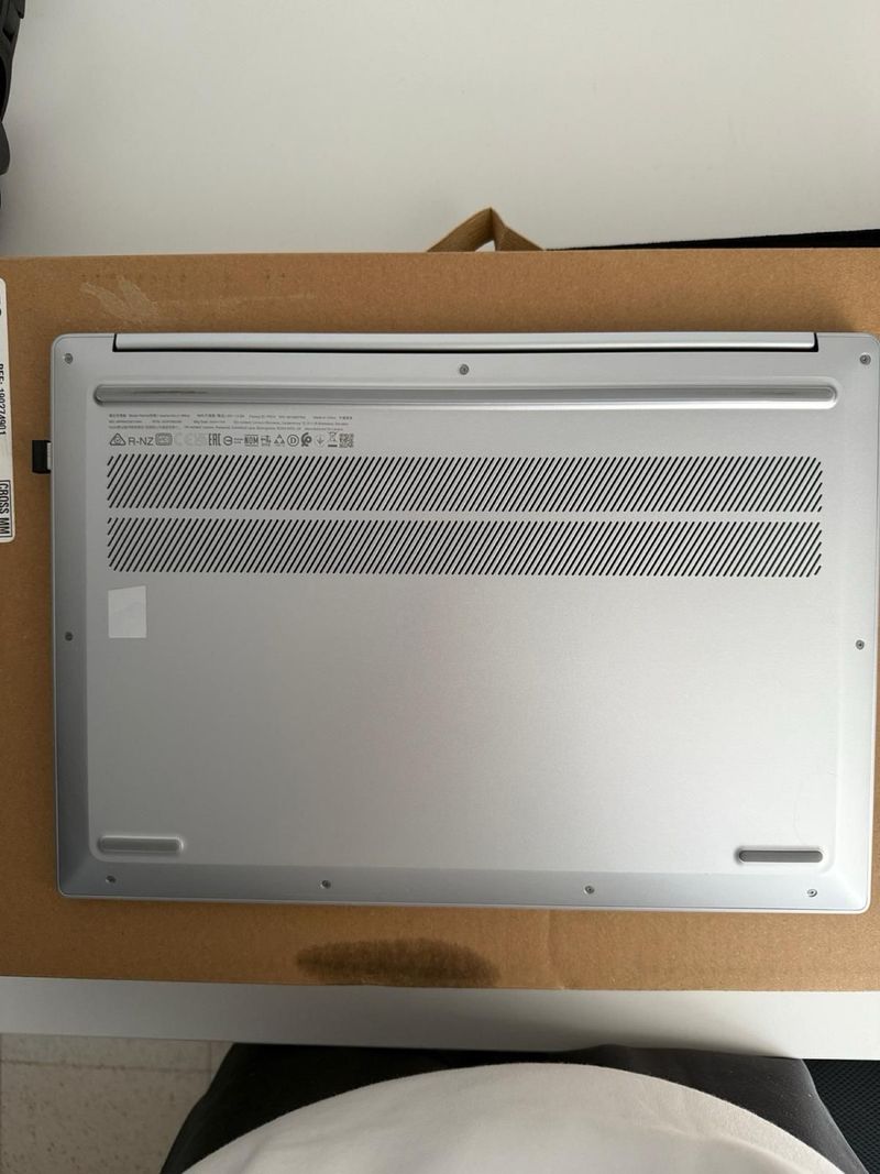 Portátil Lenovo IdeaPad Slim 5 16IRL8 afbeelding 7