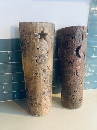 Lámparas hechas con tejas de piedra antiguas