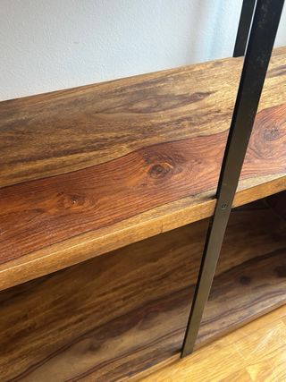 Estantería industrial de madera