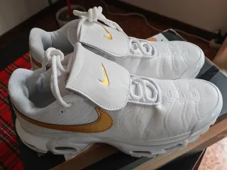 Nike Air Max Plus Tiempo Metallic Gold SE