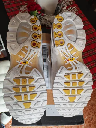 Nike Air Max Plus Tiempo Metallic Gold SE