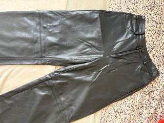 Pantalones de cuero negros