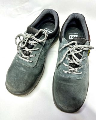 zapatos de seguridad para el trabajo.