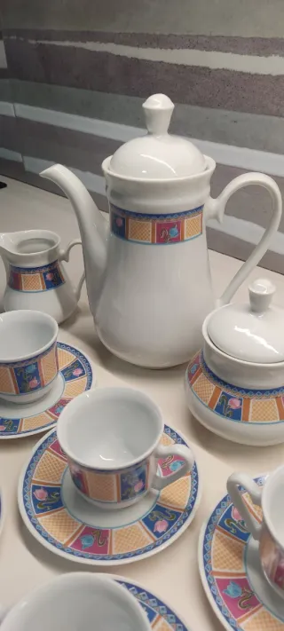 Juego 6 tazas café, azucarero, lechera y tetera