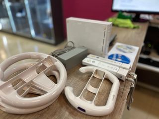 Nintendo Wii completo con accessori e giochi